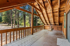 Garden Valley Cabin with Fire Pit and Pool Table!